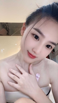 【广州】骚货露露有做大活喜欢的自己联系她