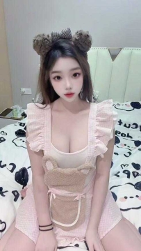 【北京】20出头妹子奶子发育很大